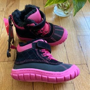Garanimals black and pink toddler snow boots 6